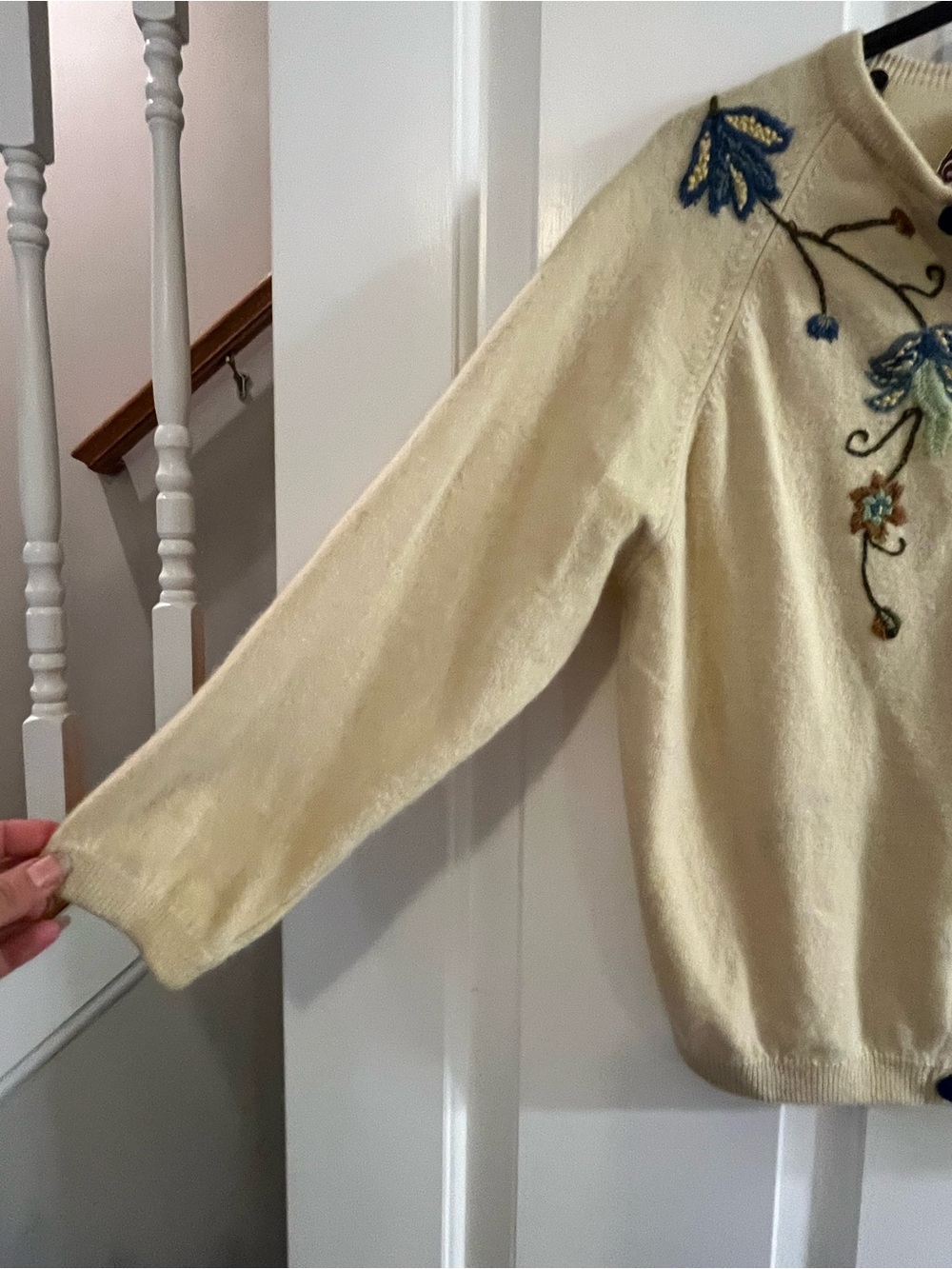Vintage Cream Colored Embroidered Cardigan - Picture 3 of 15